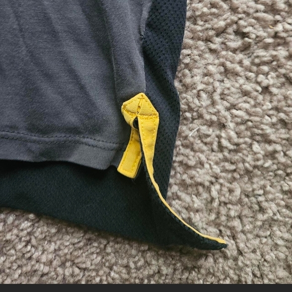 Nike Men's Charcoal Tee with Yellow Highlights - Picture 8 of 8